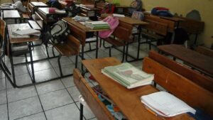 Alumno de secundaria gana juicio, fue expulsado por presunto robo