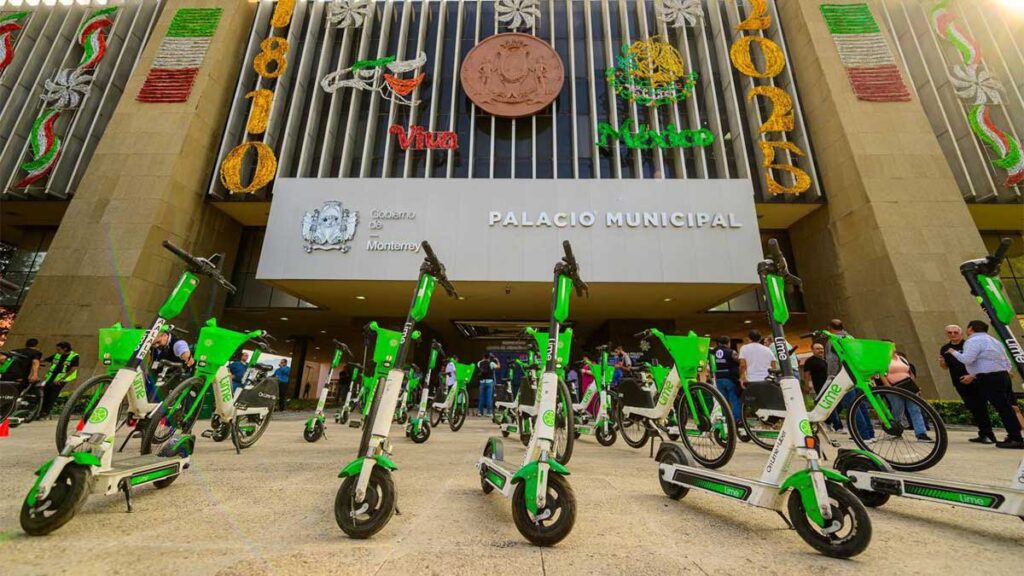 Reportan robo de los scooters de Lime.
