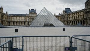 “Hemos fallado”: Francia revisa seguridad en museos tras robo histórico en el Louvre