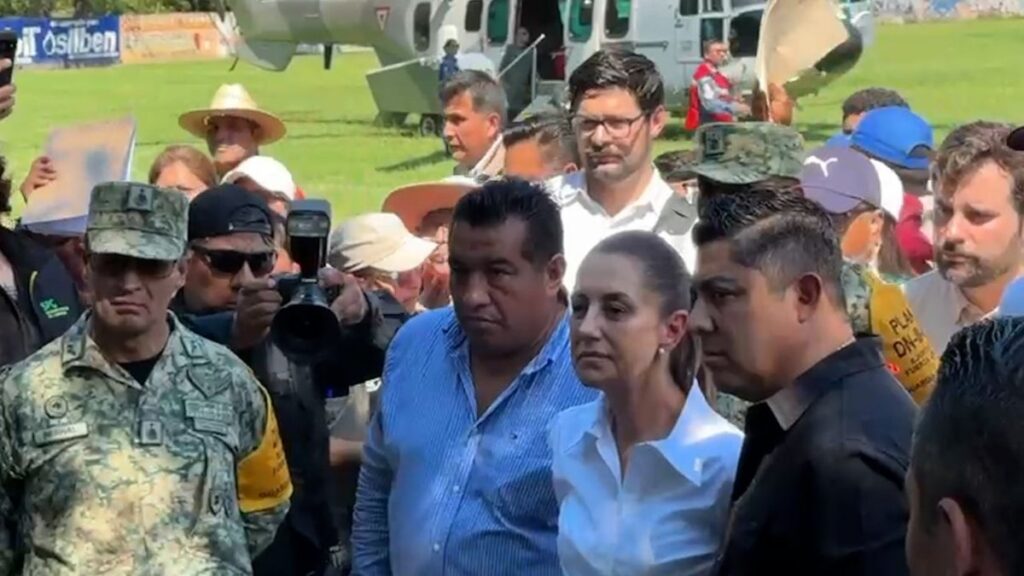 Claudia Sheinbaum visitó a damnificados por lluvias en San Luis Potosí