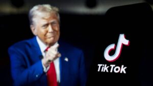 “Yo salvé TikTok, me deben una”: regresa Trump a la app y manda mensaje a los jóvenes