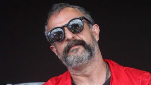 Tito Fuentes impacta al mostrar cicatriz luego de 12 cirugías y estar en coma