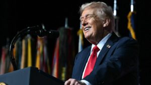 Trump exige a Israel parar bombardeos en Gaza para que Hamás libere rehenes