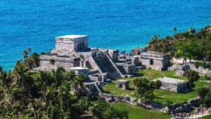 Denuncian desplome de turismo de Tulum