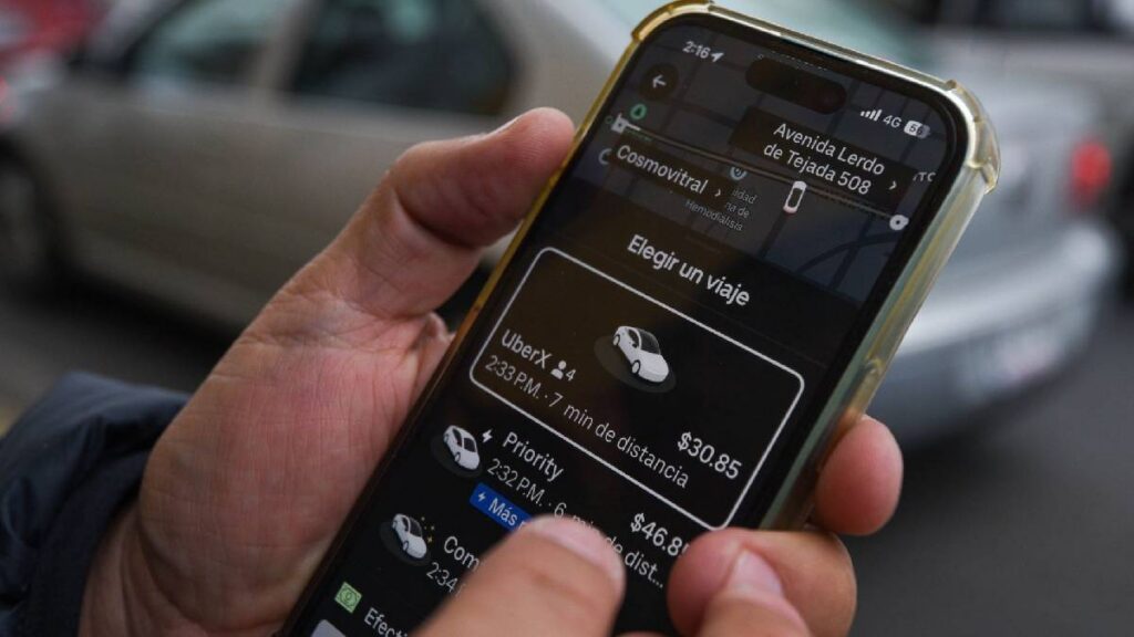 Uber obtiene suspensión definitiva: conductores podrán llevar y recoger pasajeros en aeropuertos sin ser detenidos.