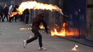 “No son estudiantes, son vándalos”: Gabriel Regino sobre disturbios en marcha por el 2 de octubre